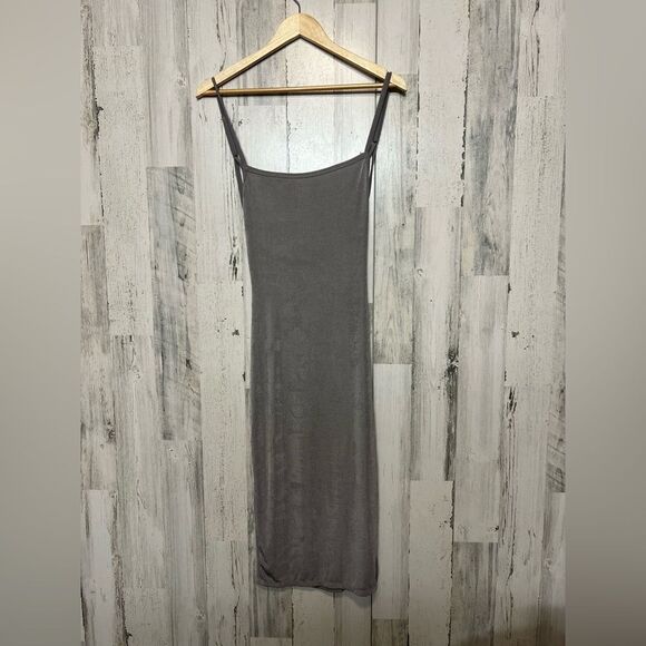 Midi dress - Picture 2 of 8